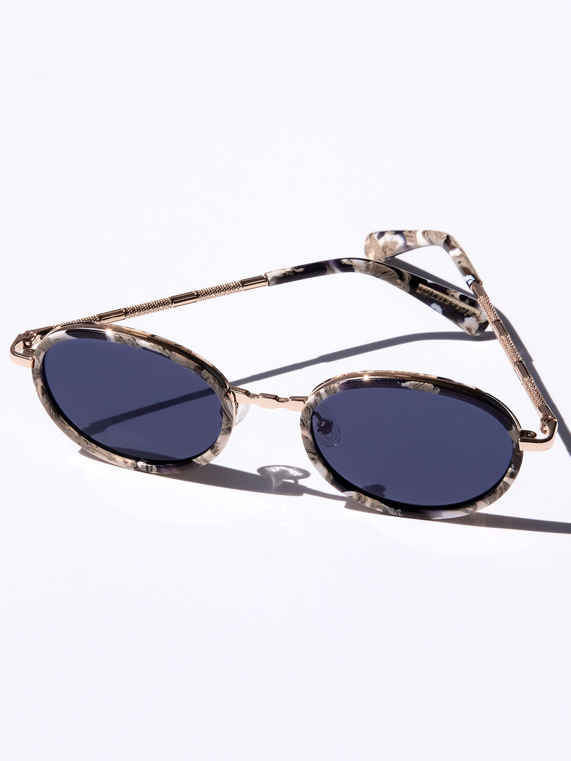 Classic Oval Metal Sunglasses. Gold Glasses. Round Sunglasses 